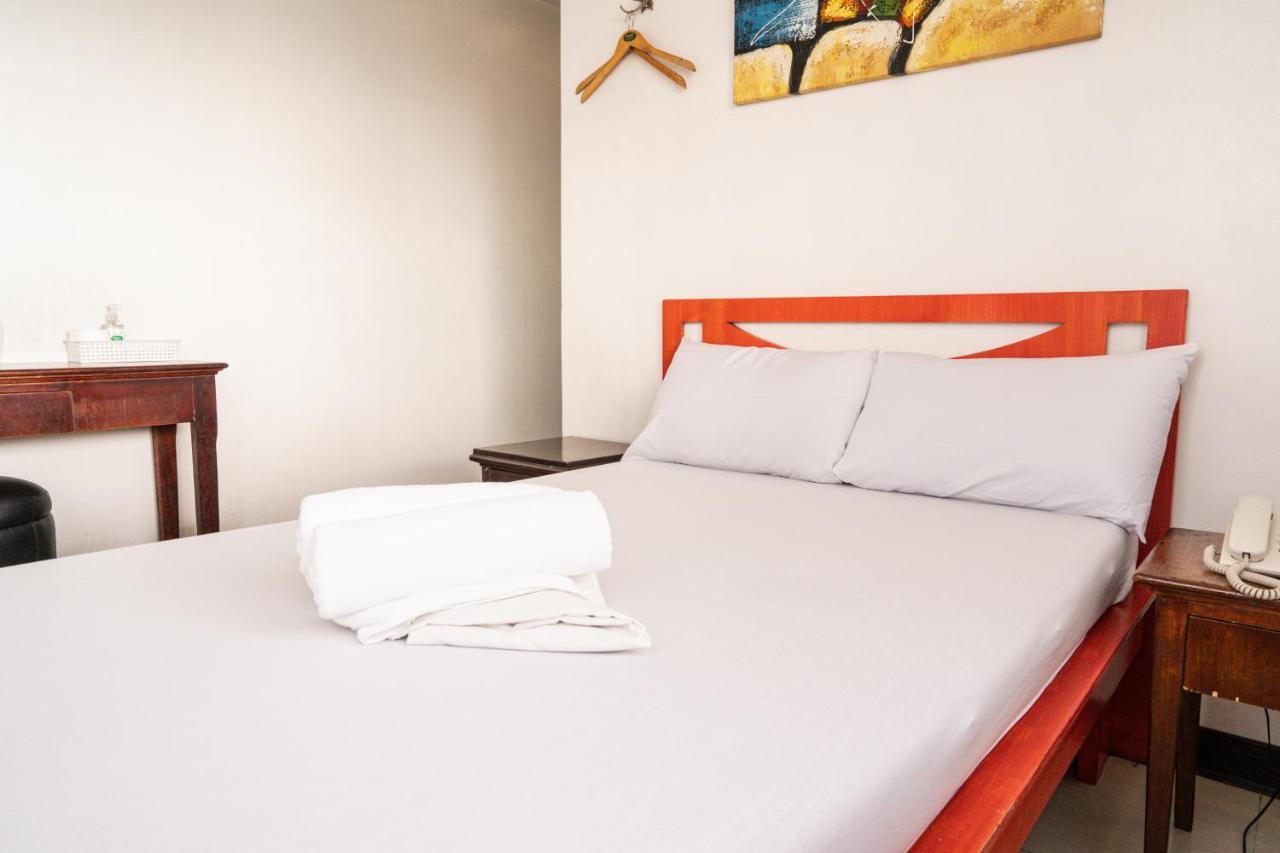 Getz Hotel Манила Экстерьер фото