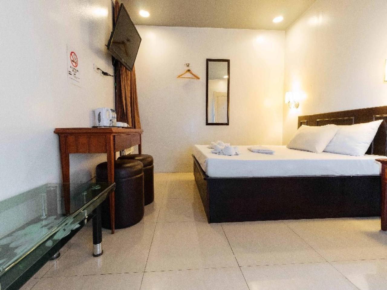 Getz Hotel Манила Экстерьер фото